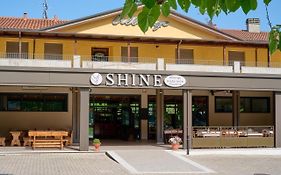 Albergo Shine